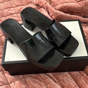 Gucci sandals